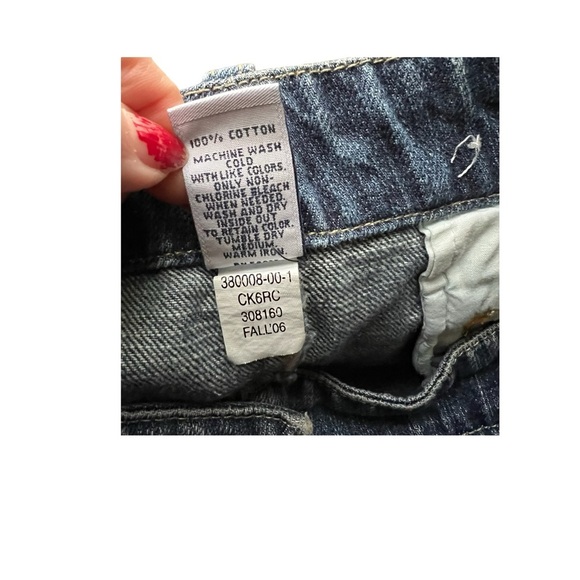 Vintage 2006 Gap Denim distressed mini skirt. Size 8 - Picture 3 of 4